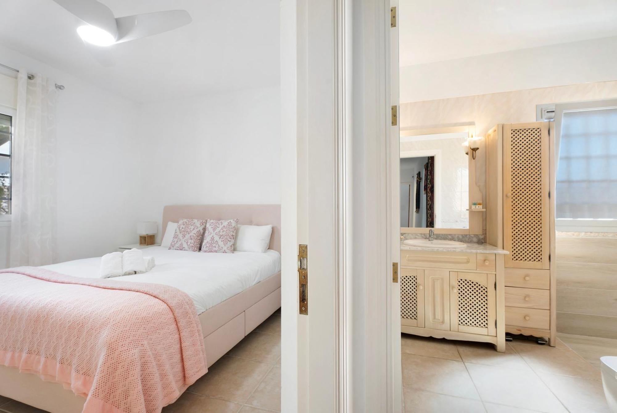 Casa Carla Private, Pool, Air By Paramount Holidays Пуерто де Сантяго Екстериор снимка